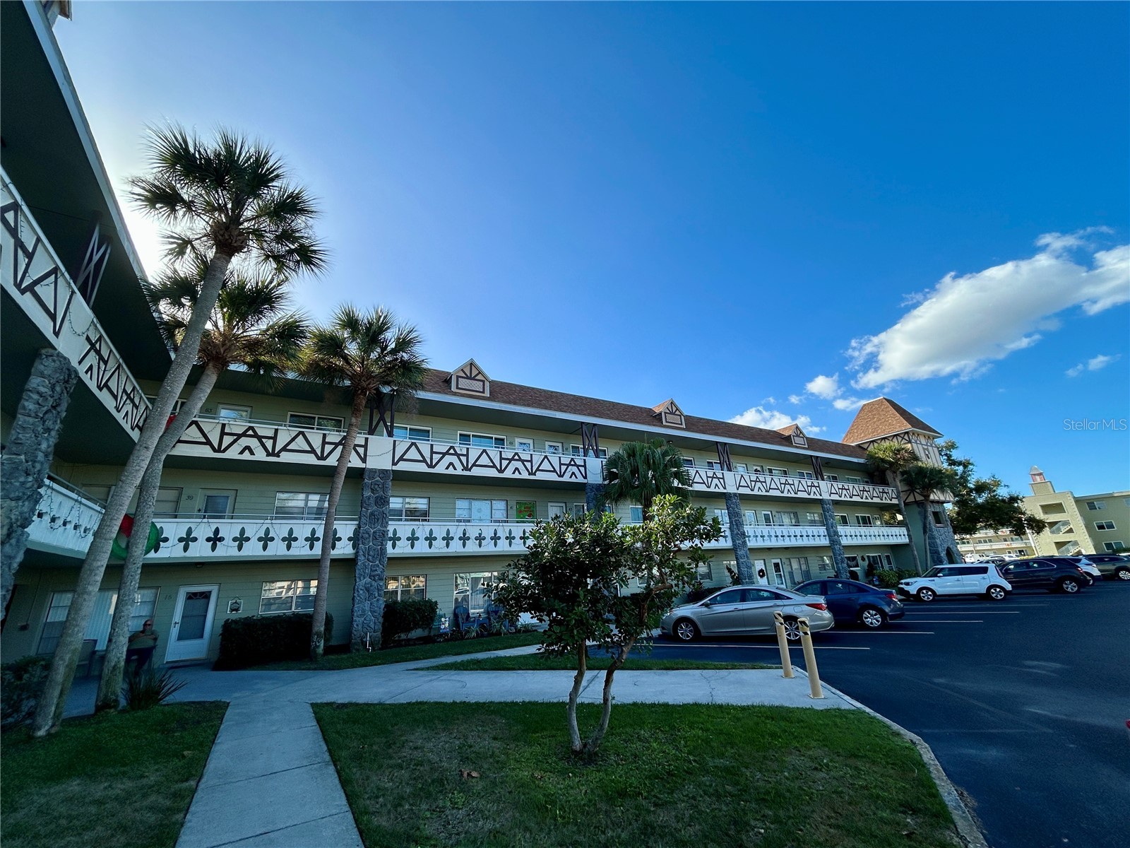2447 Ecuadorian Way #37 Clearwater FL 33763 TB8459922 image1