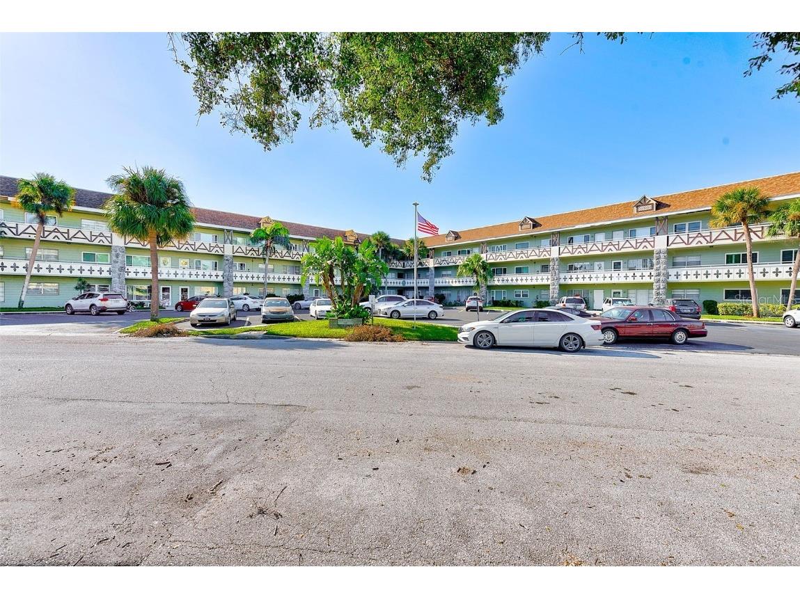 2447 Ecuadorian Way #49 Clearwater FL 33763 TB8312781 image1