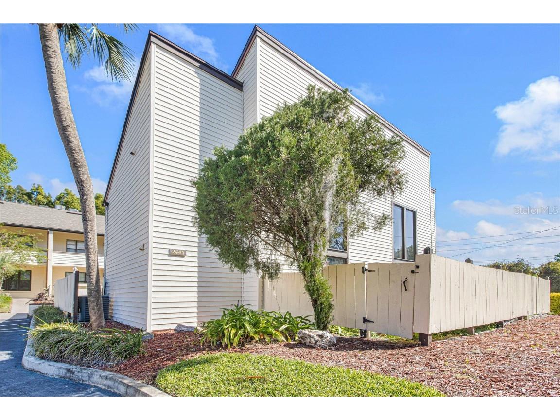 2447 NE 7th Street Ocala FL 34470 OM651795 image1