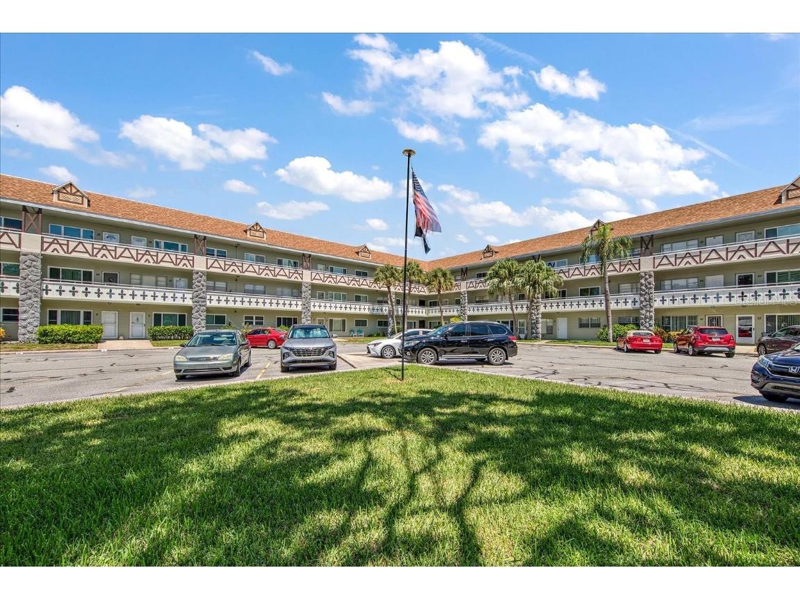 2448 Columbia Drive #16 Clearwater FL 33763 U8213489 image1