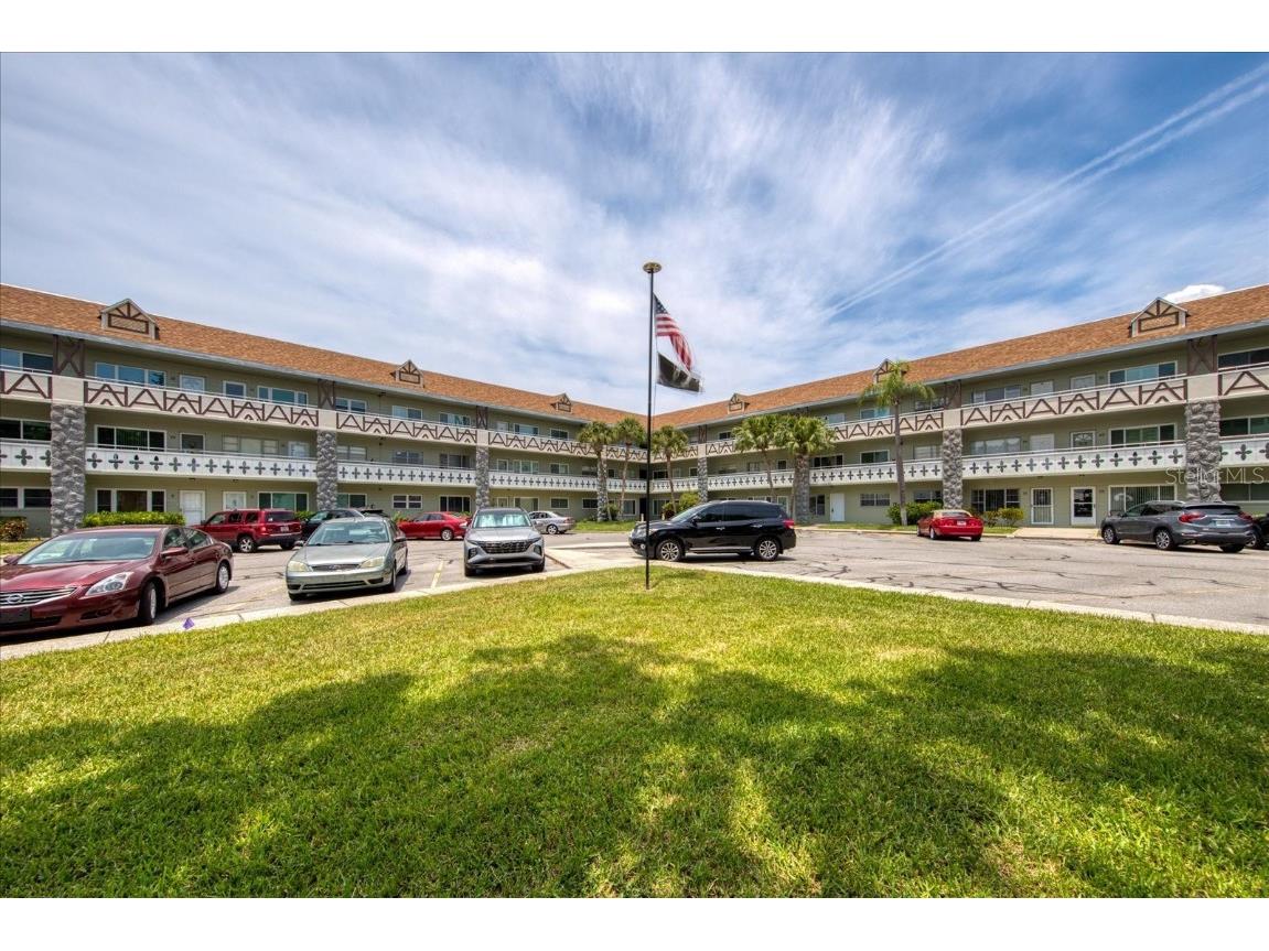 2448 Columbia Drive #32 Clearwater FL 33763 U8200439 image1