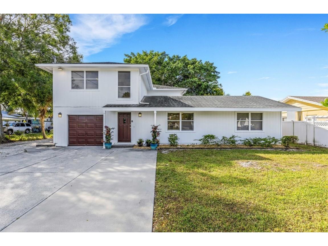 2448 Wood Street Sarasota FL 34237 A4585156 image1