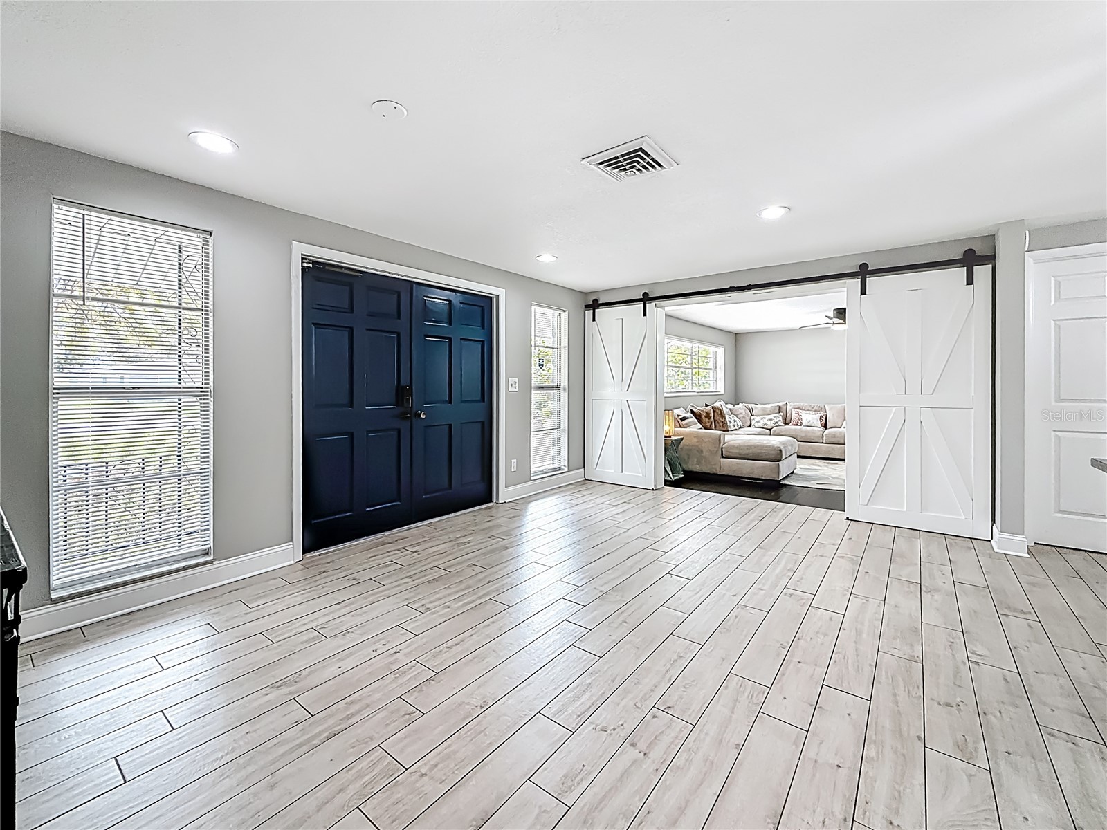 2449 66th Avenue S Saint Petersburg FL 33712 TB8528889 image17