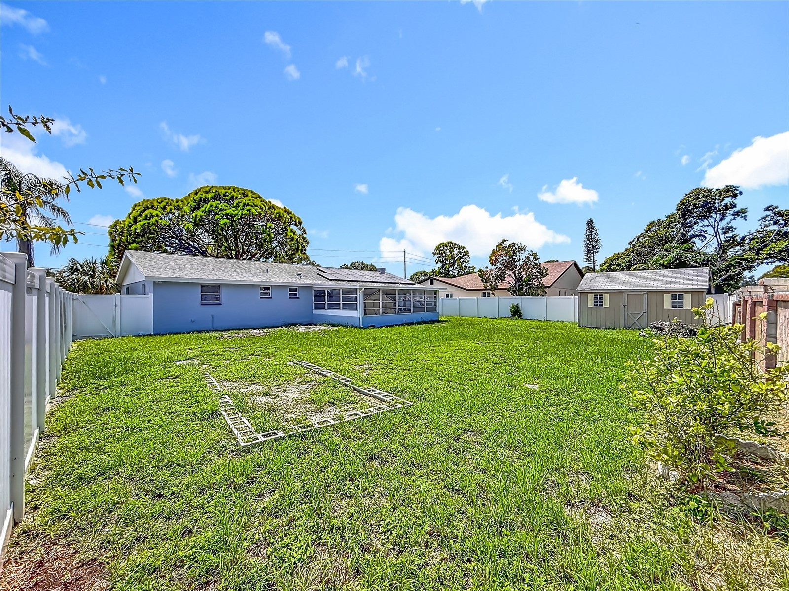 2449 66th Avenue S Saint Petersburg FL 33712 TB8528889 image47