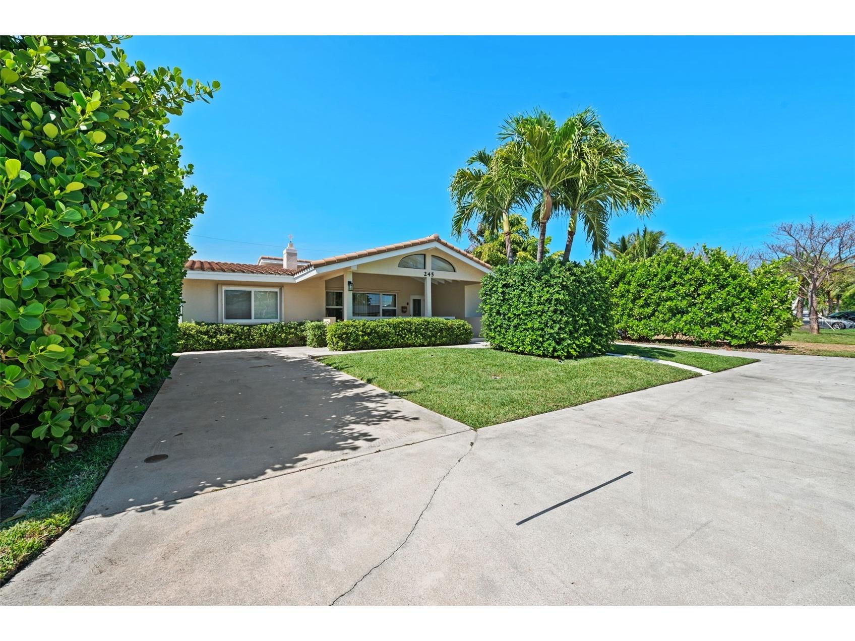 245 Avalon Avenue Fort Lauderdale FL 33308 W7885913 image2
