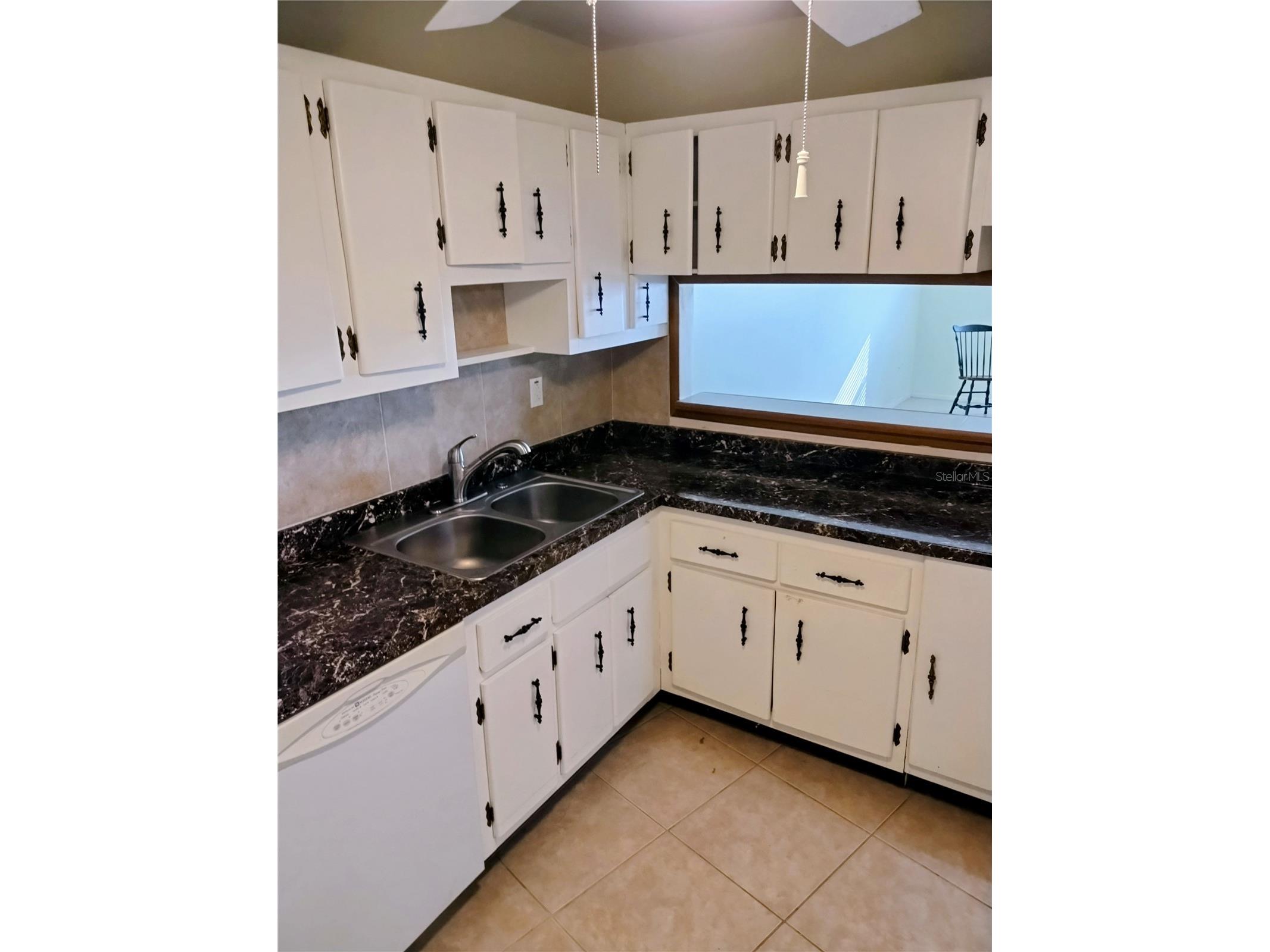 245 Center Road #109 Venice FL 34285 A4684522 image3