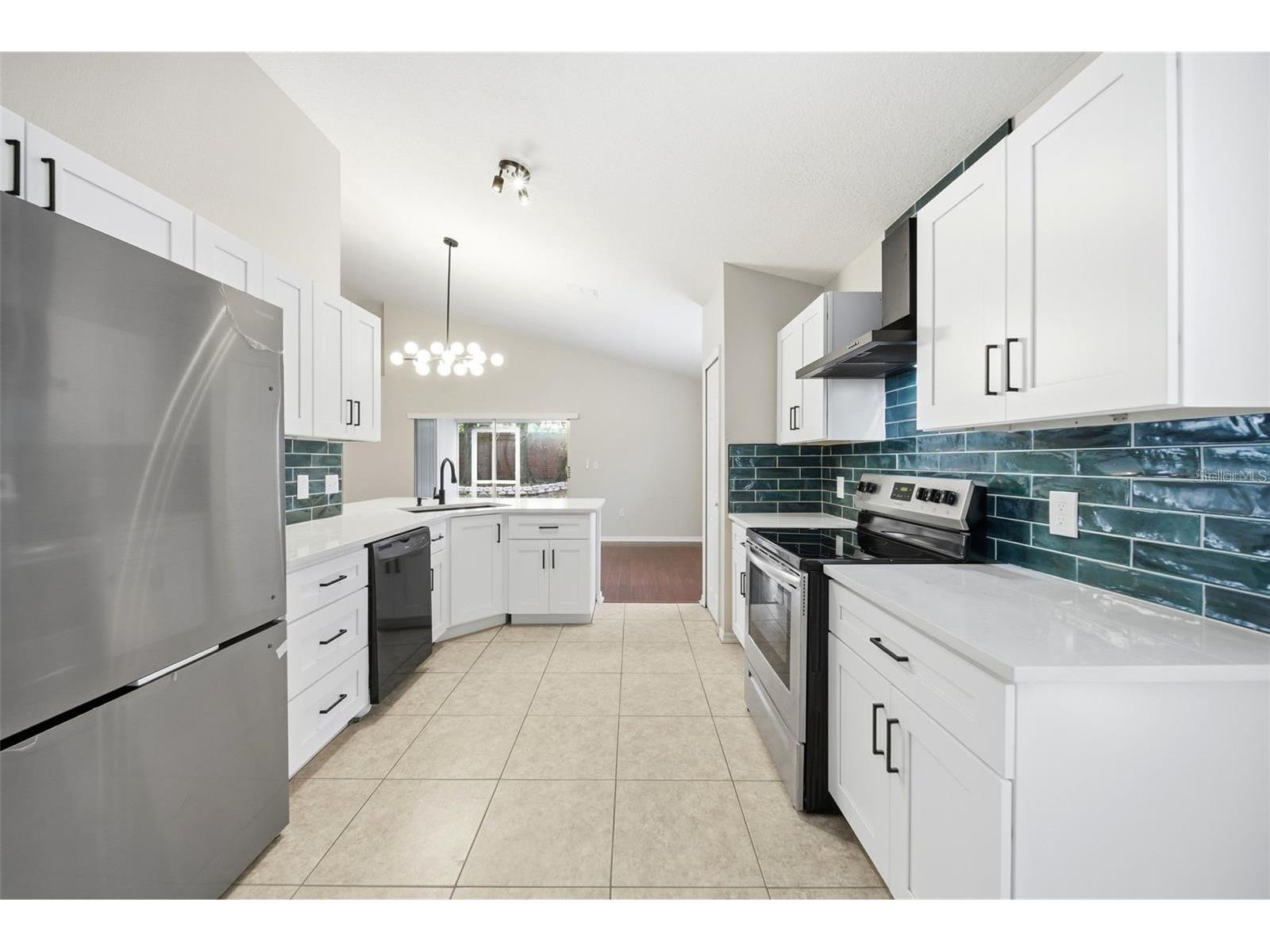 245 Hollingshead Loop Davenport FL 33896 O6405419 image3