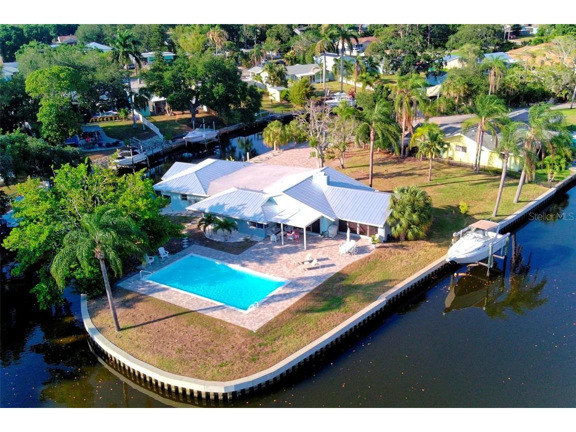 245 Magellan Drive, Sarasota, FL, 34243 MLS A4611712 Edina Realty