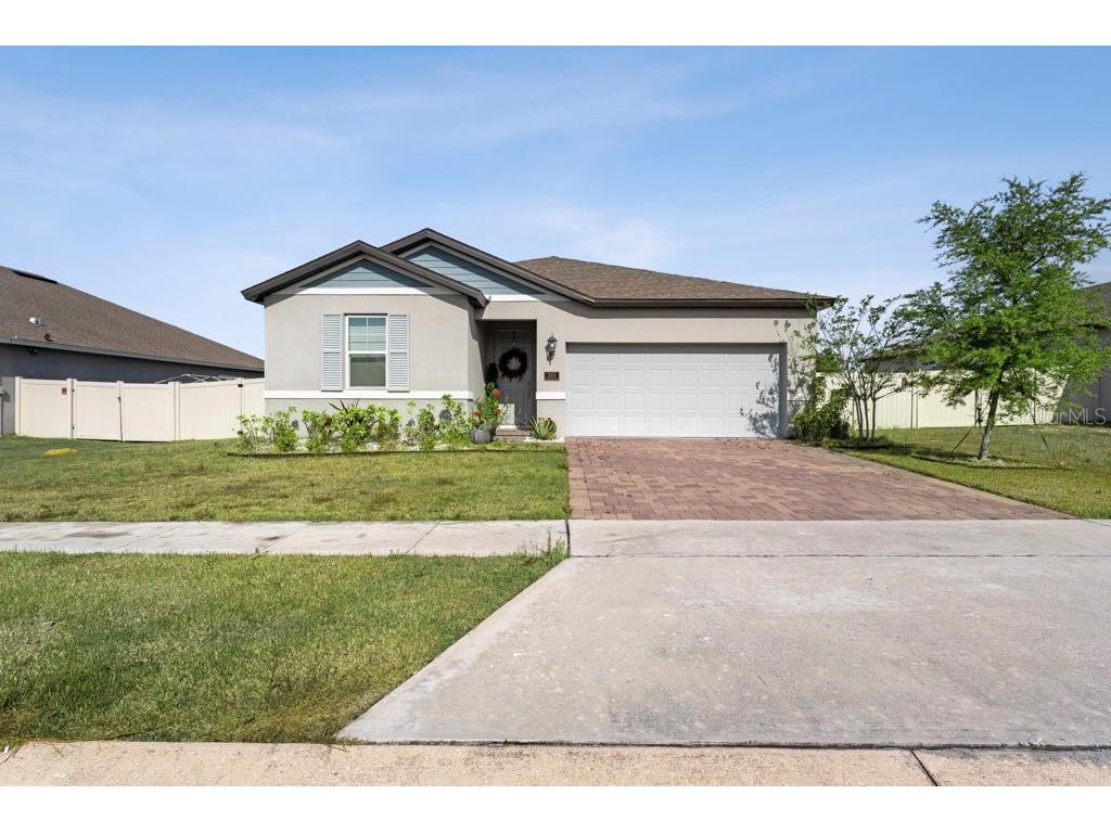 245 Messina Place Howey In The Hills FL 34737 G5100240 image1