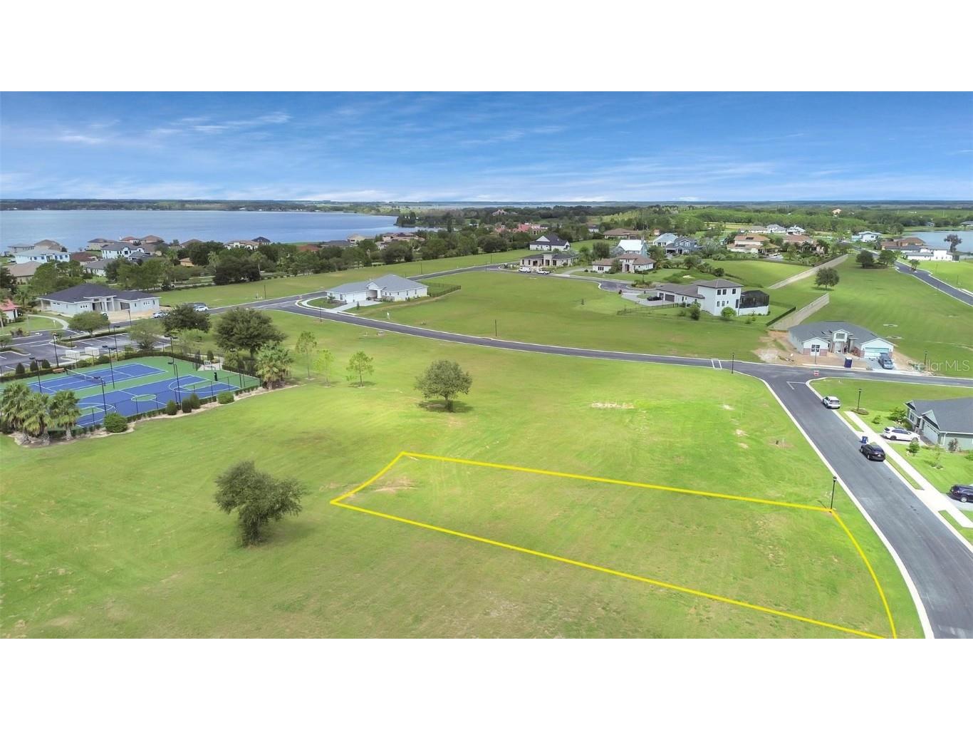 245 Pine Lilly Court, Lake Alfred, FL, 33850 MLS S5114177 Edina Realty