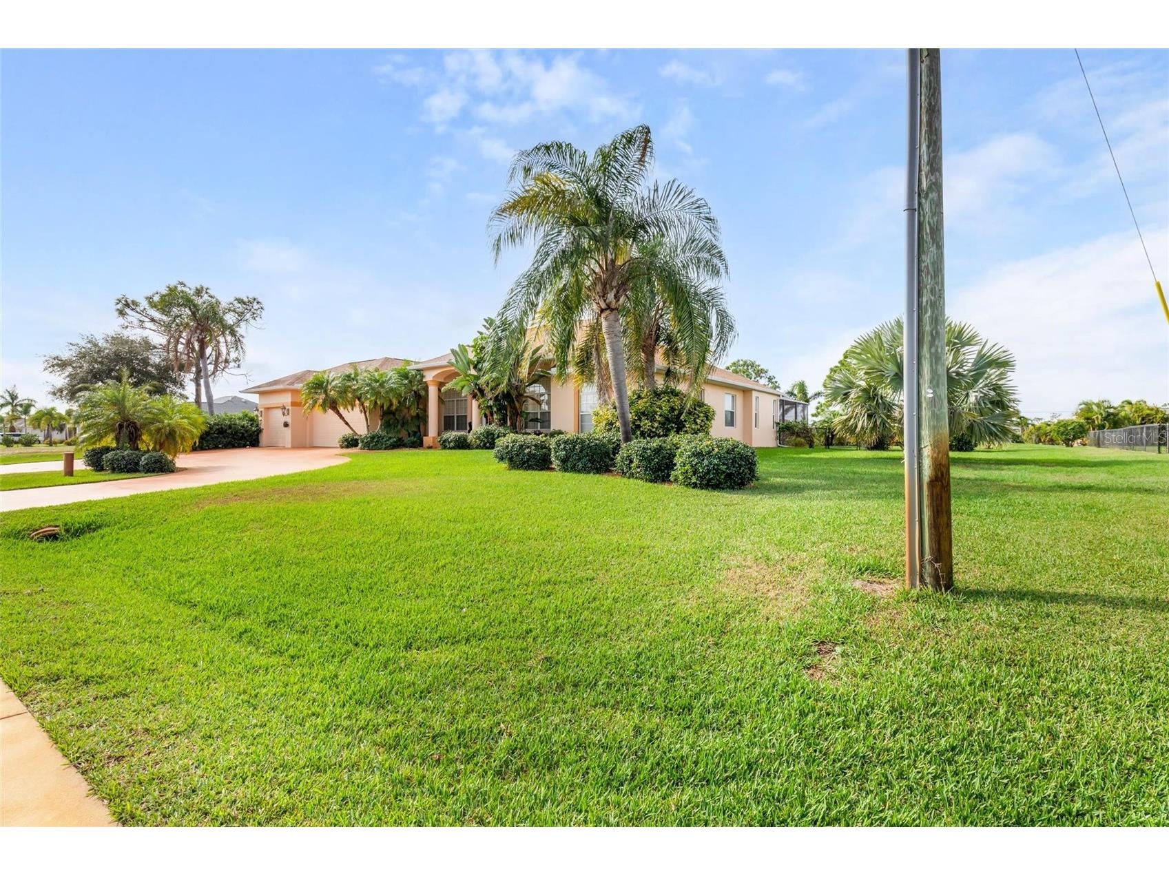245 Rotonda Boulevard N Rotonda West FL 33947 D6146118 image43