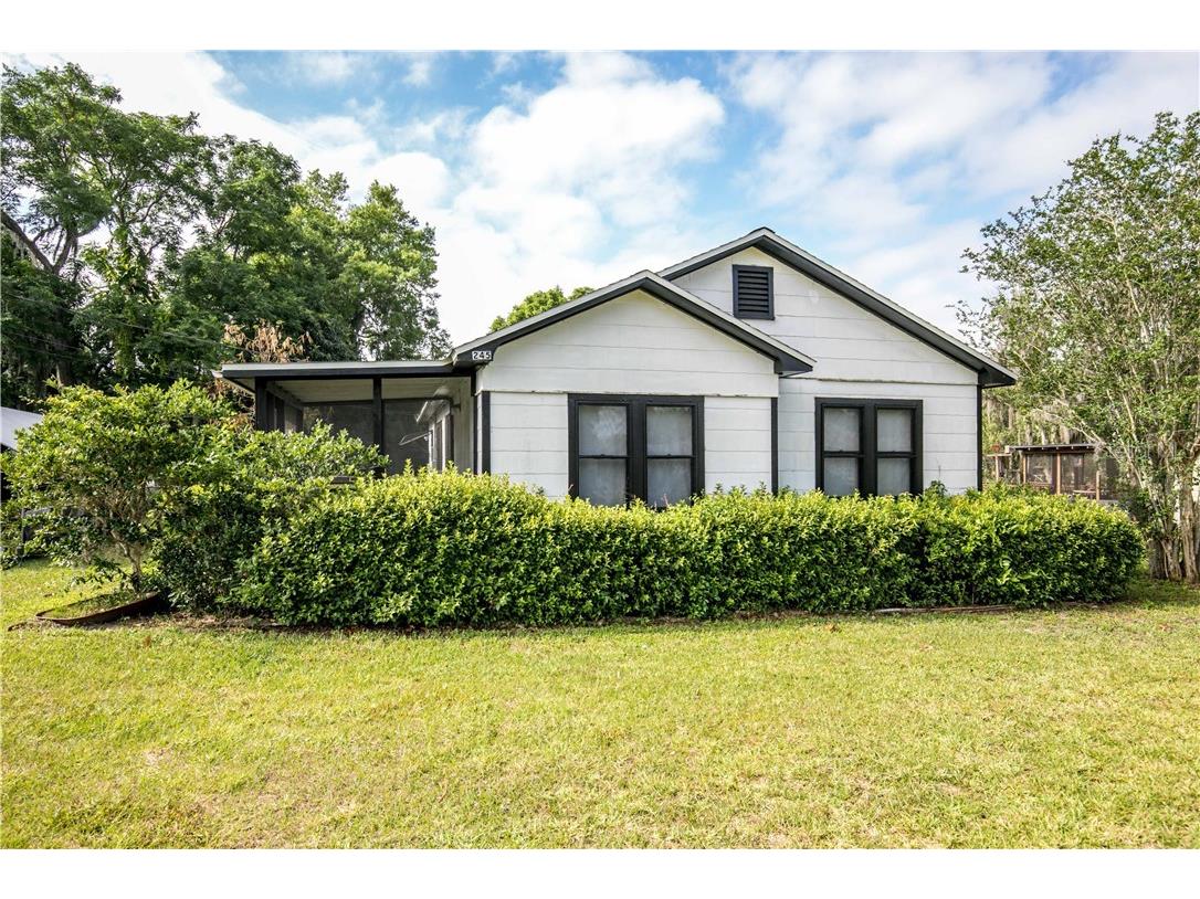 245 W Ocala Street Umatilla FL 32784 O5937230 image1