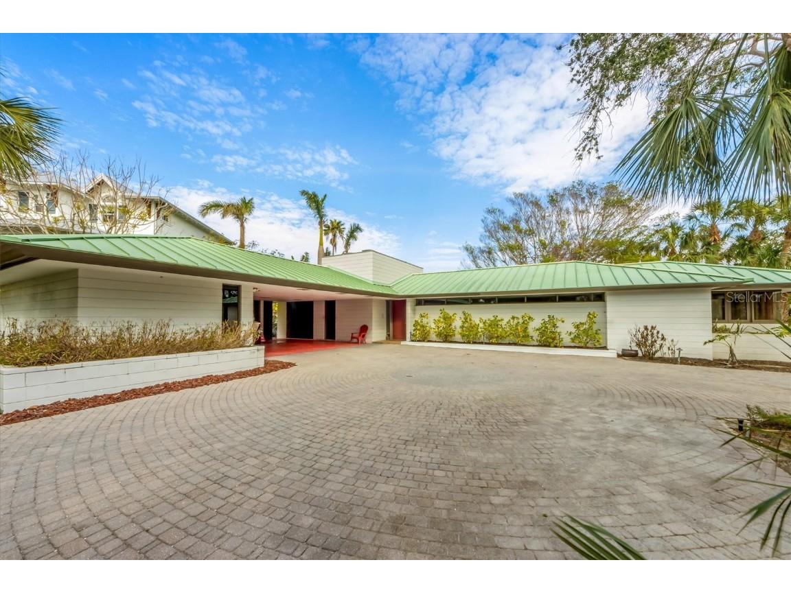 245 Willow Avenue Anna Maria FL 34216 A4634203 image1