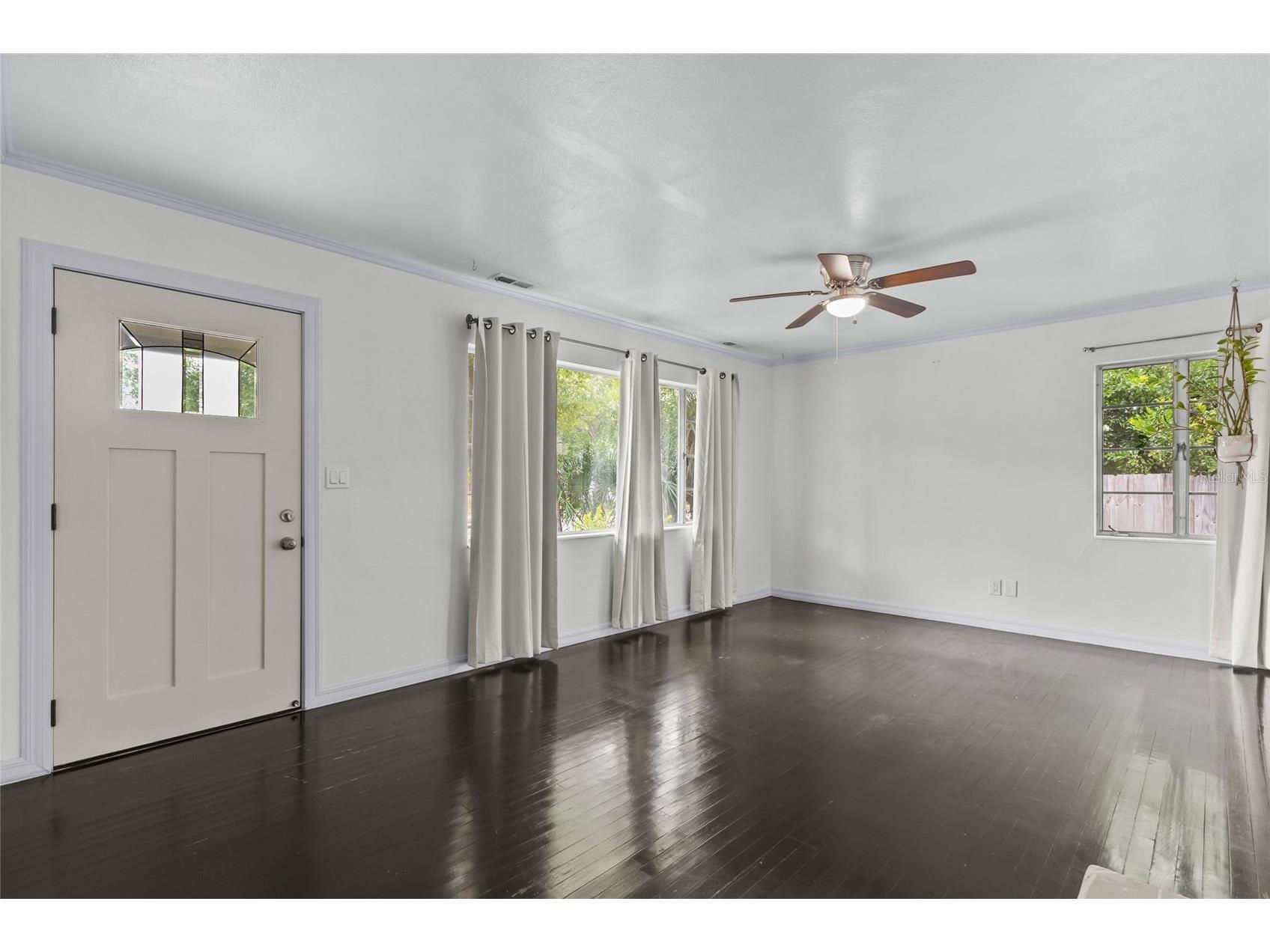 2450 49th Street S Saint Petersburg FL 33711 TB8515084 image7
