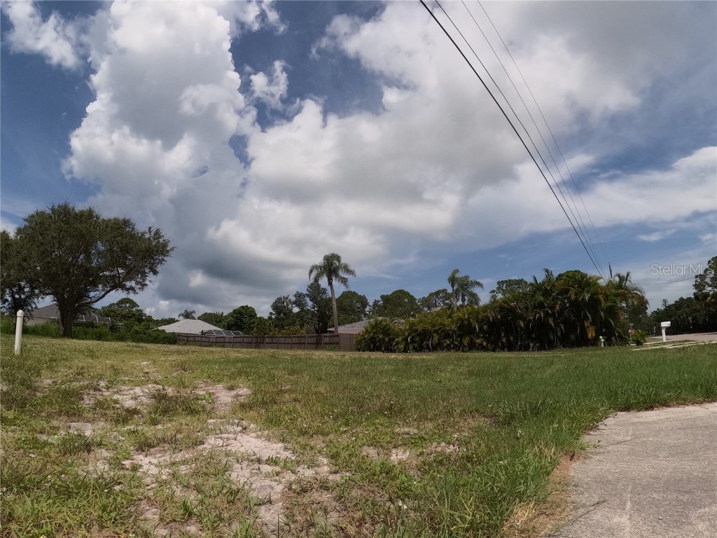 2450 Alamander Avenue Englewood FL 34223 N6139942 image13