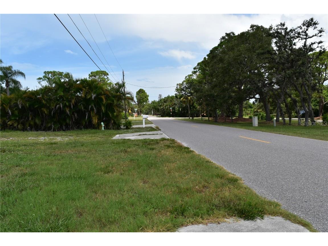 2450 Alamander Avenue Englewood FL 34223 N6139942 image25