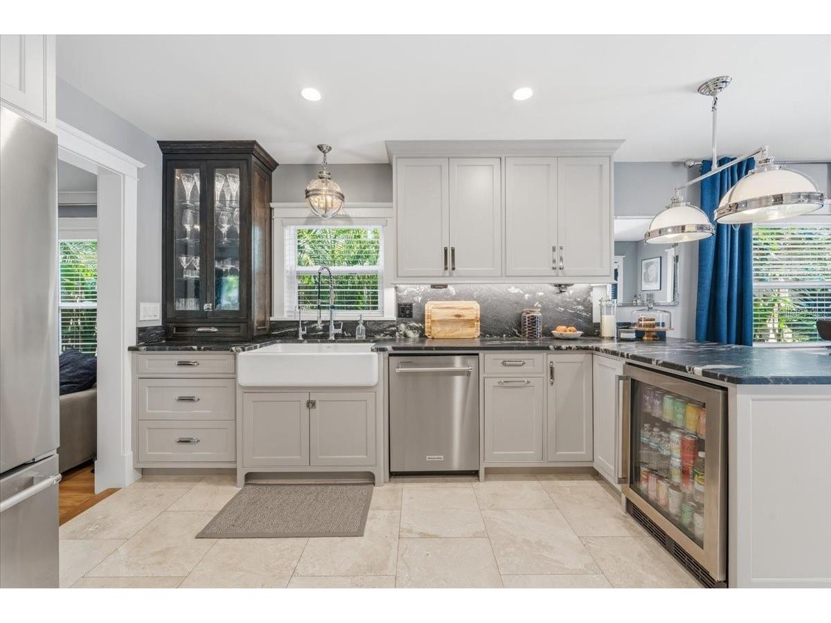 2450 Burlington Avenue N Saint Petersburg FL 33713 TB8513835 image13