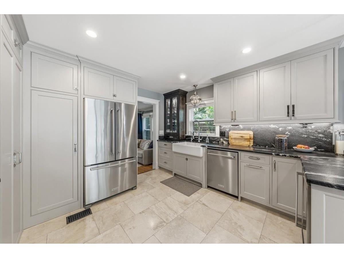 2450 Burlington Avenue N Saint Petersburg FL 33713 TB8513835 image14