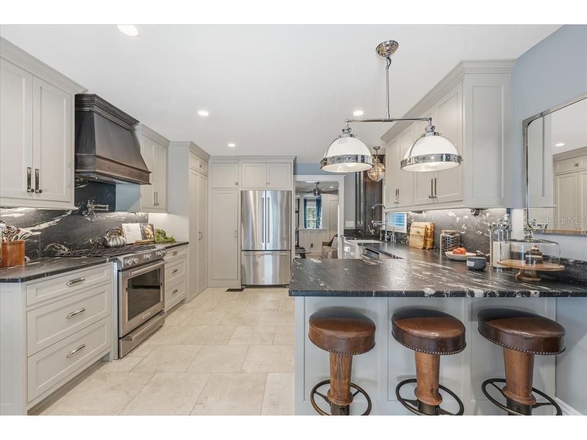 2450 Burlington Avenue N Saint Petersburg FL 33713 TB8513835 image15