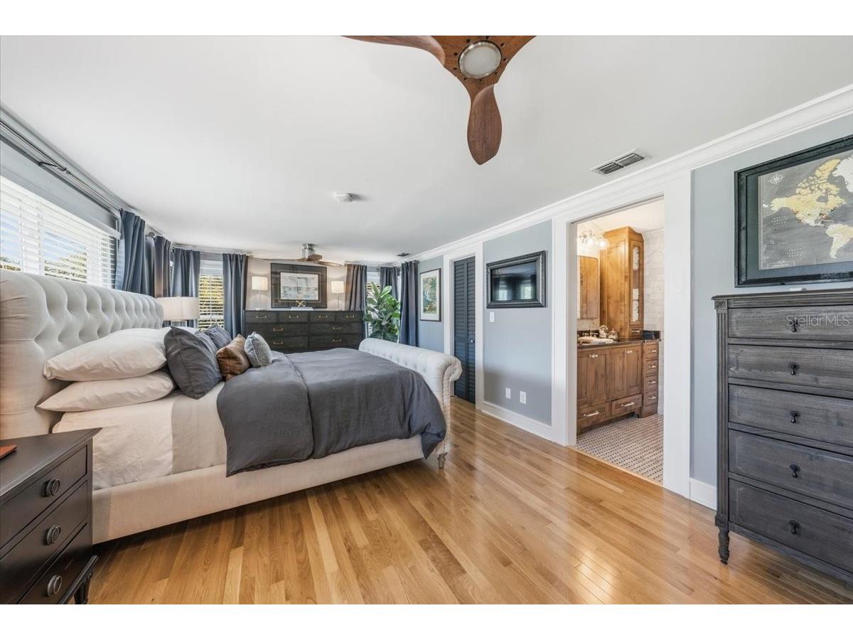 2450 Burlington Avenue N Saint Petersburg FL 33713 TB8513835 image23