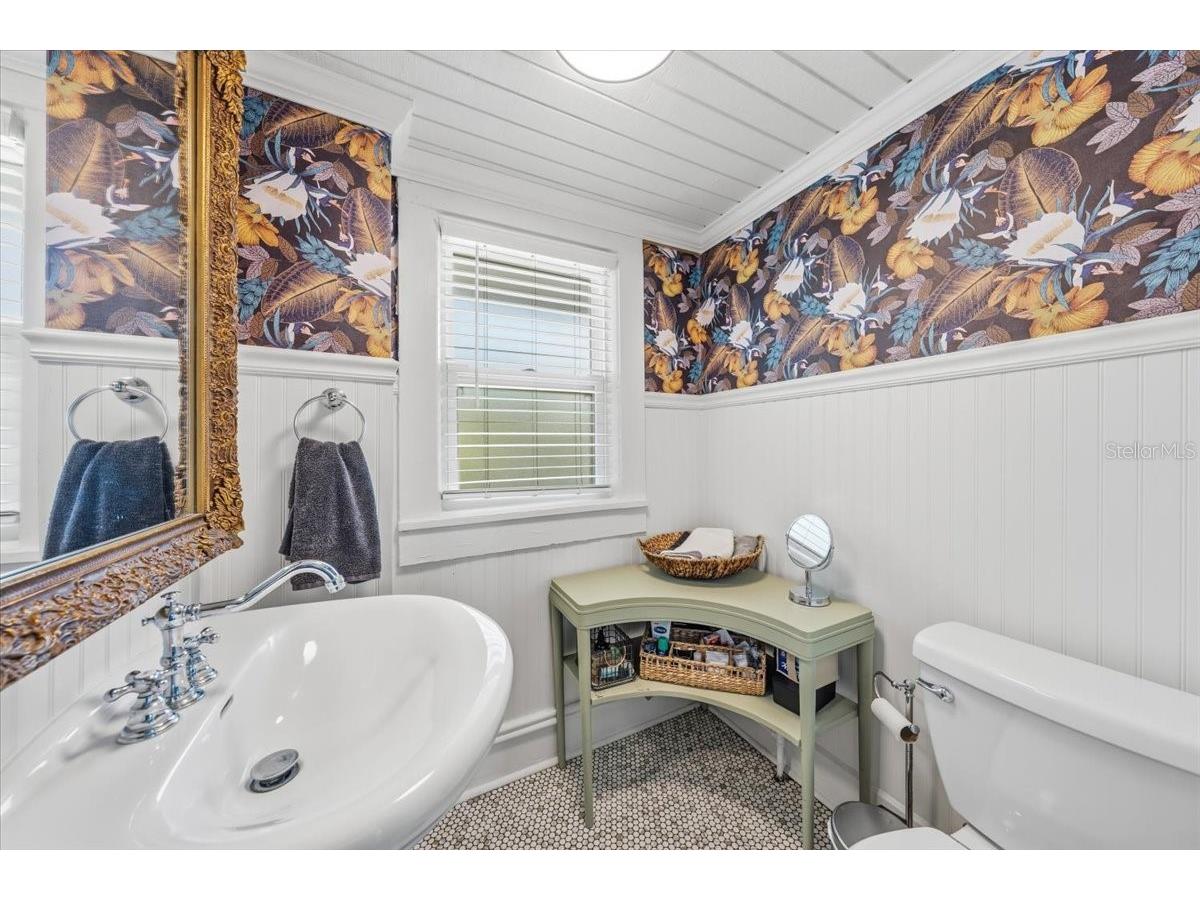 2450 Burlington Avenue N Saint Petersburg FL 33713 TB8513835 image60