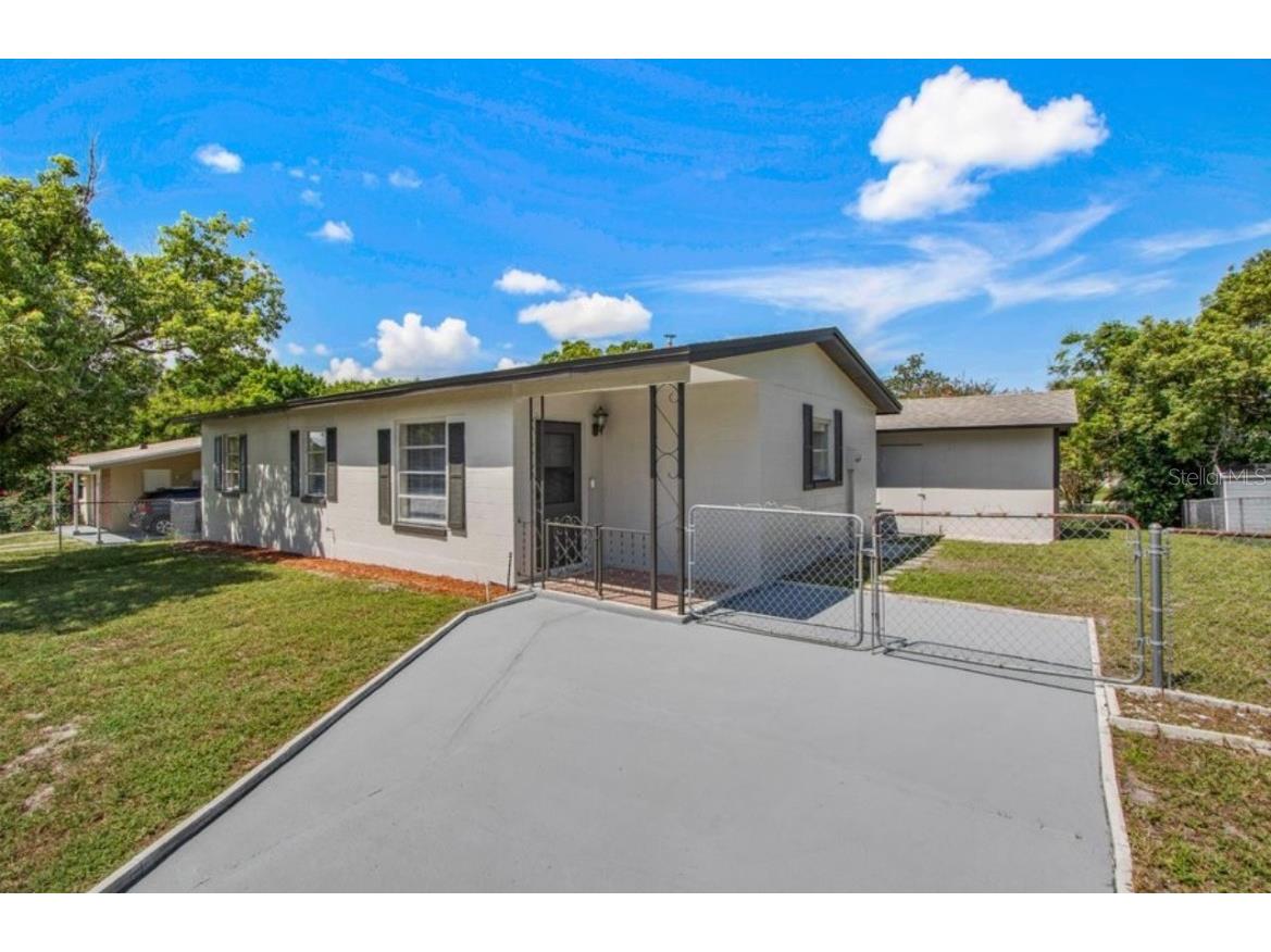 2450 Cardena Avenue Deltona FL 32738 V4931853 image1