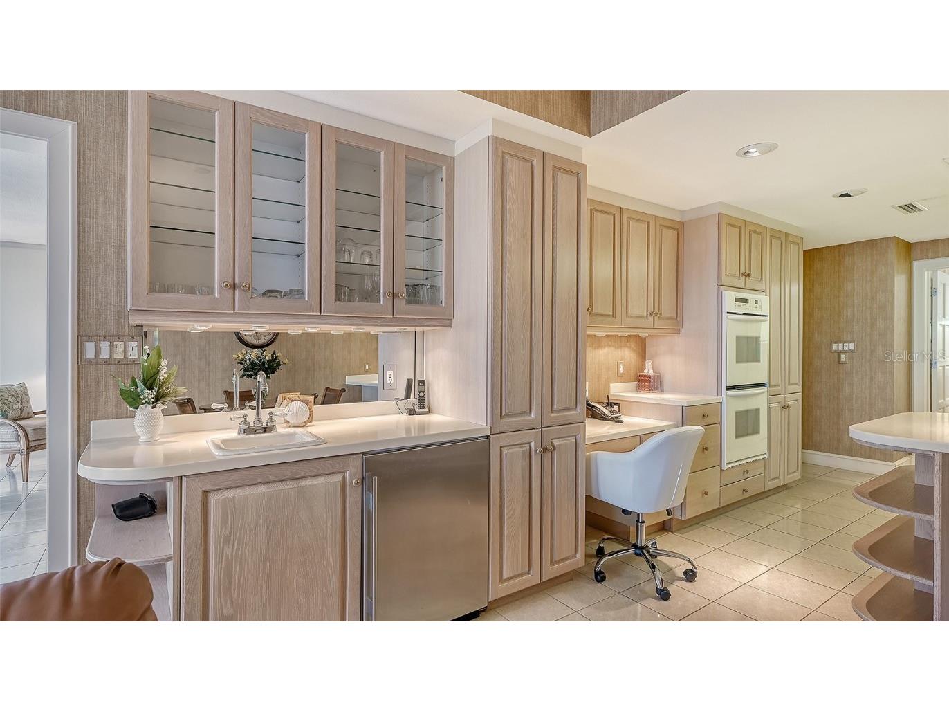 2450 Harbourside Drive #212 Longboat Key FL 34228 - SARASOTA BAY A4606987 image23