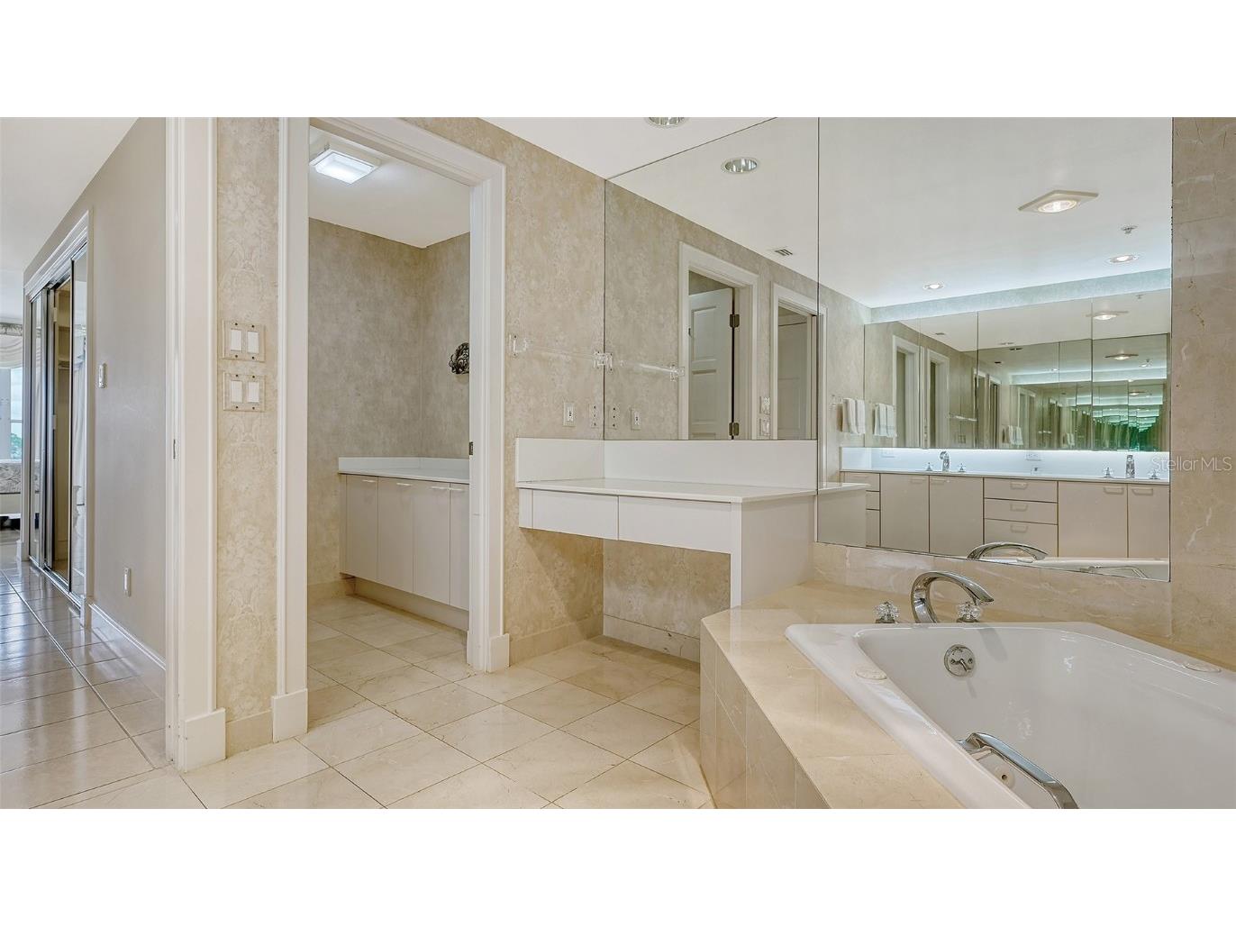 2450 Harbourside Drive #212 Longboat Key FL 34228 - SARASOTA BAY A4606987 image33