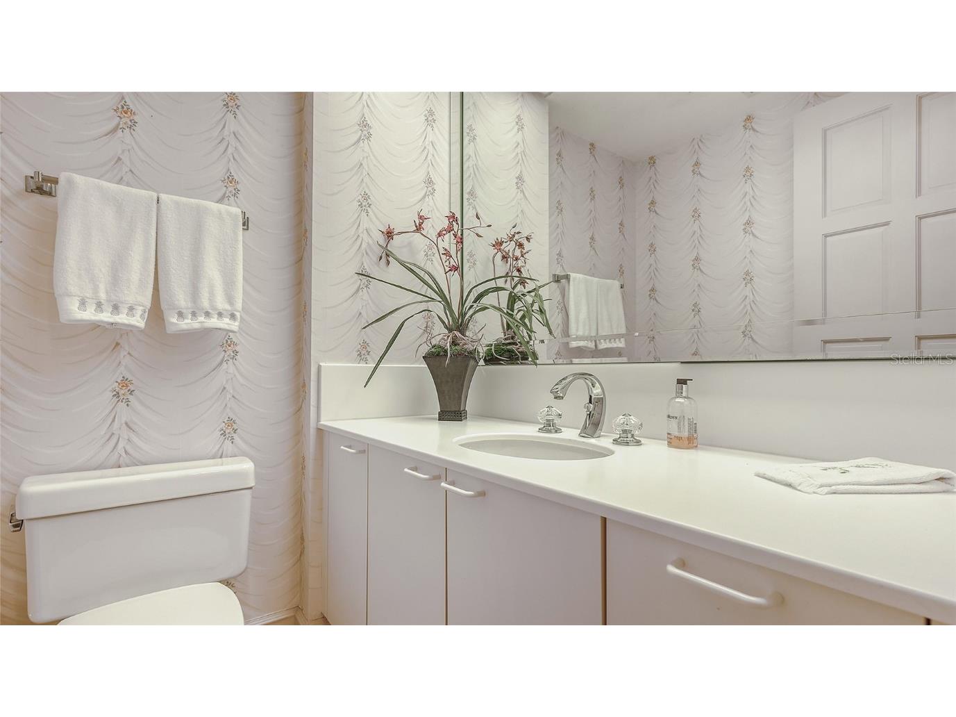 2450 Harbourside Drive #212 Longboat Key FL 34228 - SARASOTA BAY A4606987 image39