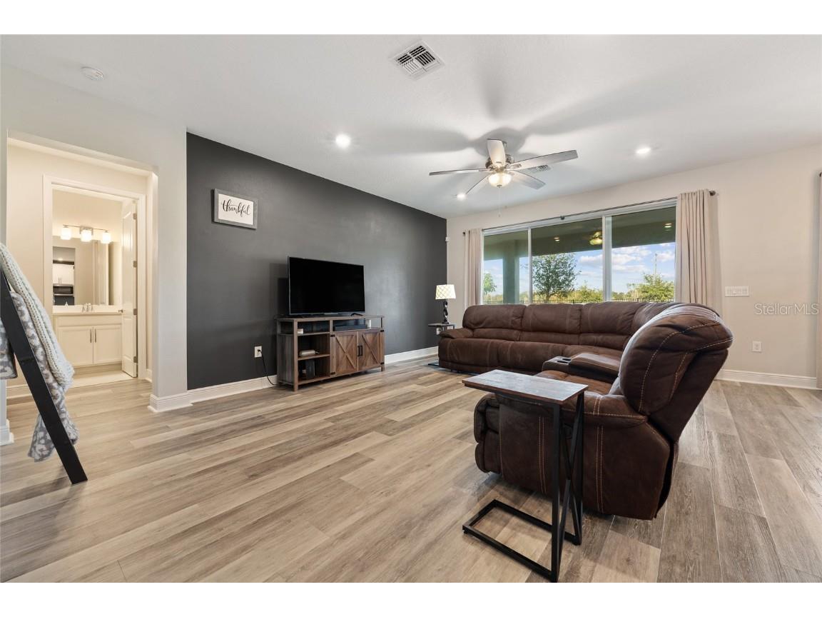 2450 Standing Rock Circle Oakland FL 34787 O6360017 image15