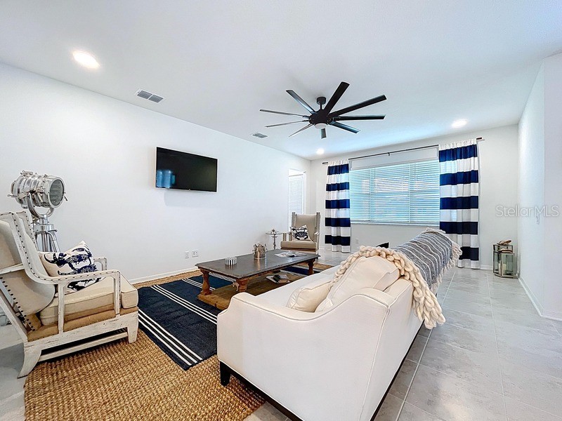 2450 Sunny Pebble Loop Zephyrhills FL 33540 TB8429840 image17