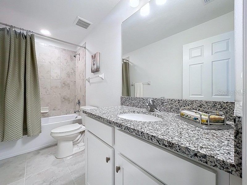 2450 Sunny Pebble Loop Zephyrhills FL 33540 TB8429840 image22