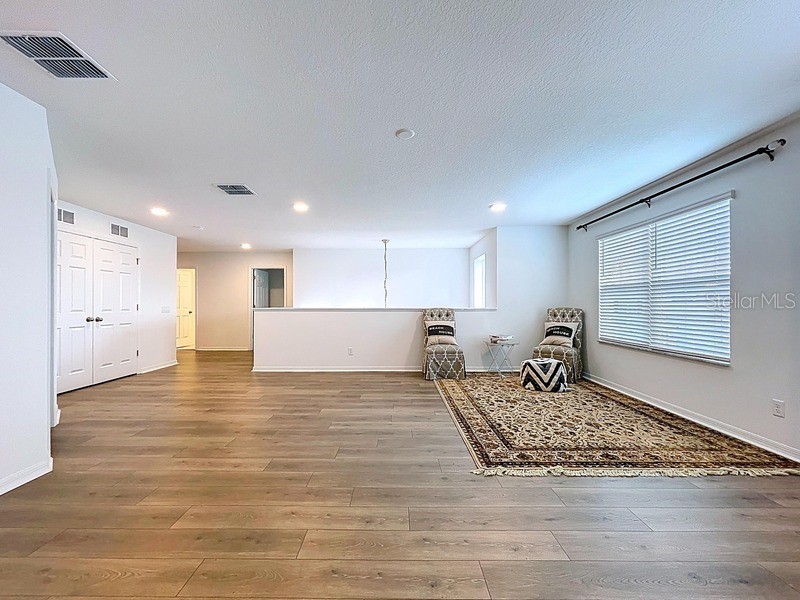 2450 Sunny Pebble Loop Zephyrhills FL 33540 TB8429840 image28