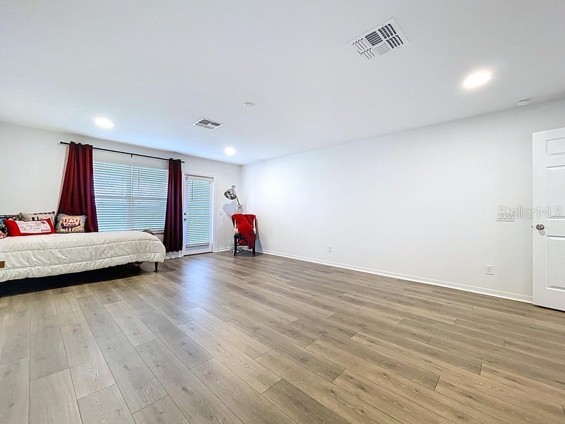 2450 Sunny Pebble Loop Zephyrhills FL 33540 TB8429840 image39