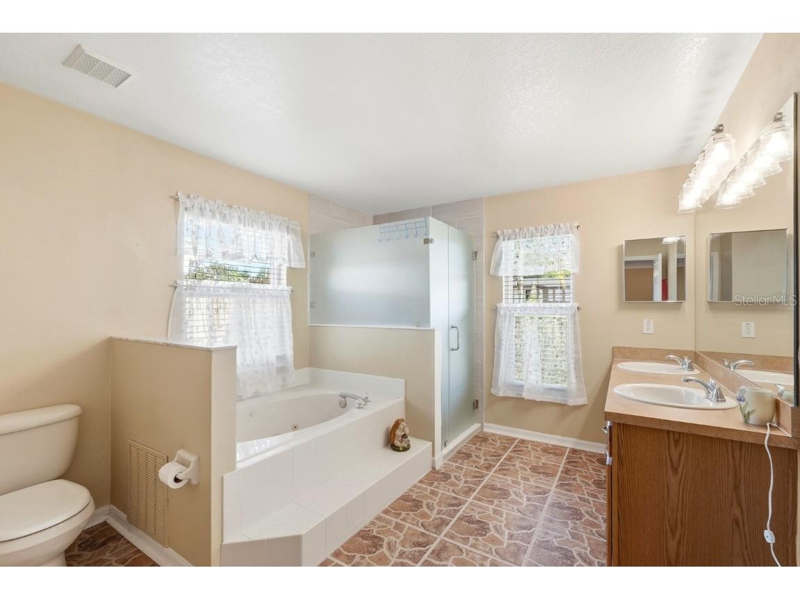 2450 Walkertown Avenue Deltona FL 32725 FC314848 image21