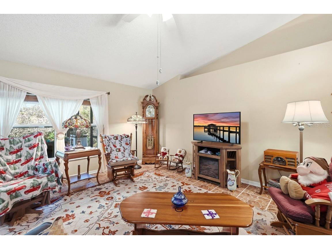 2450 Walkertown Avenue Deltona FL 32725 FC314848 image9