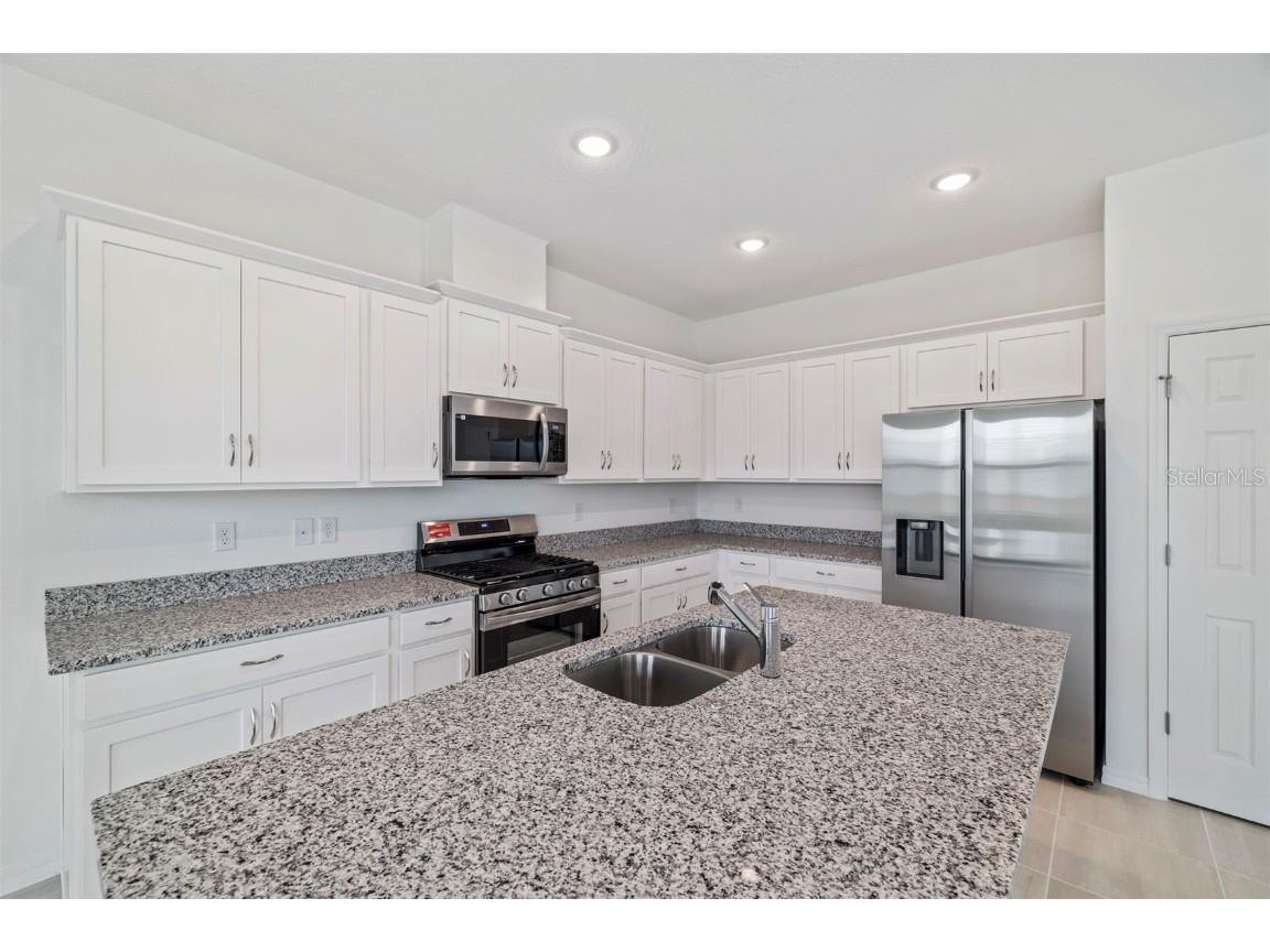 24505 Hodges Reserve Avenue Howey In The Hills FL 34737 O6327468 image3