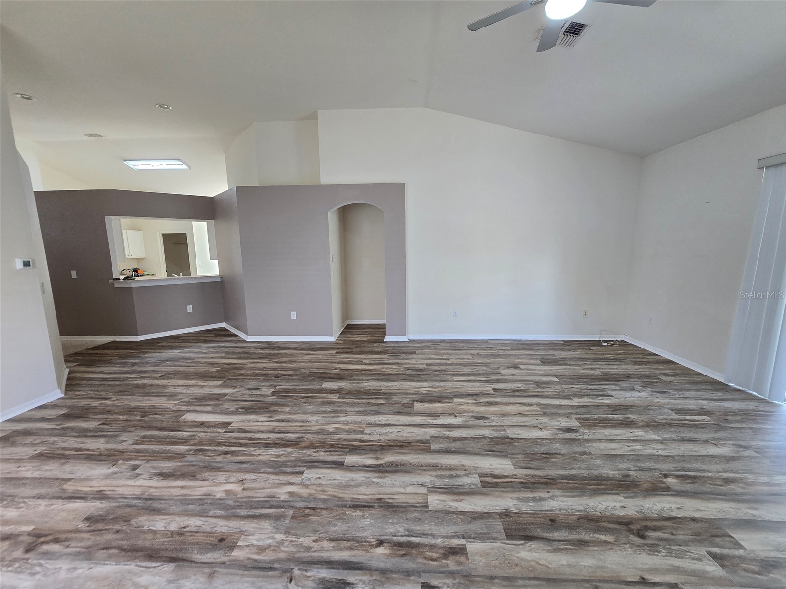 24505 Landing Drive Lutz FL 33559 W7885562 image2