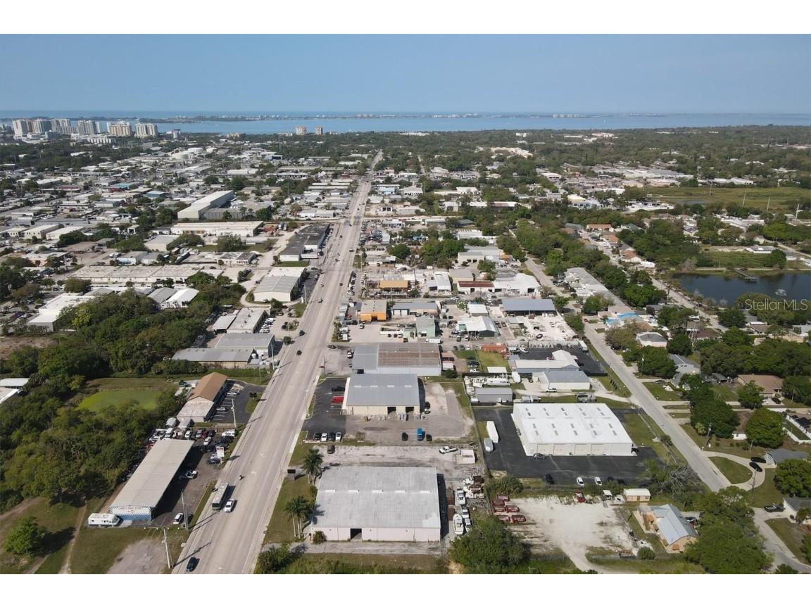 2451 17th Street Sarasota FL 34234 T3518142 image1