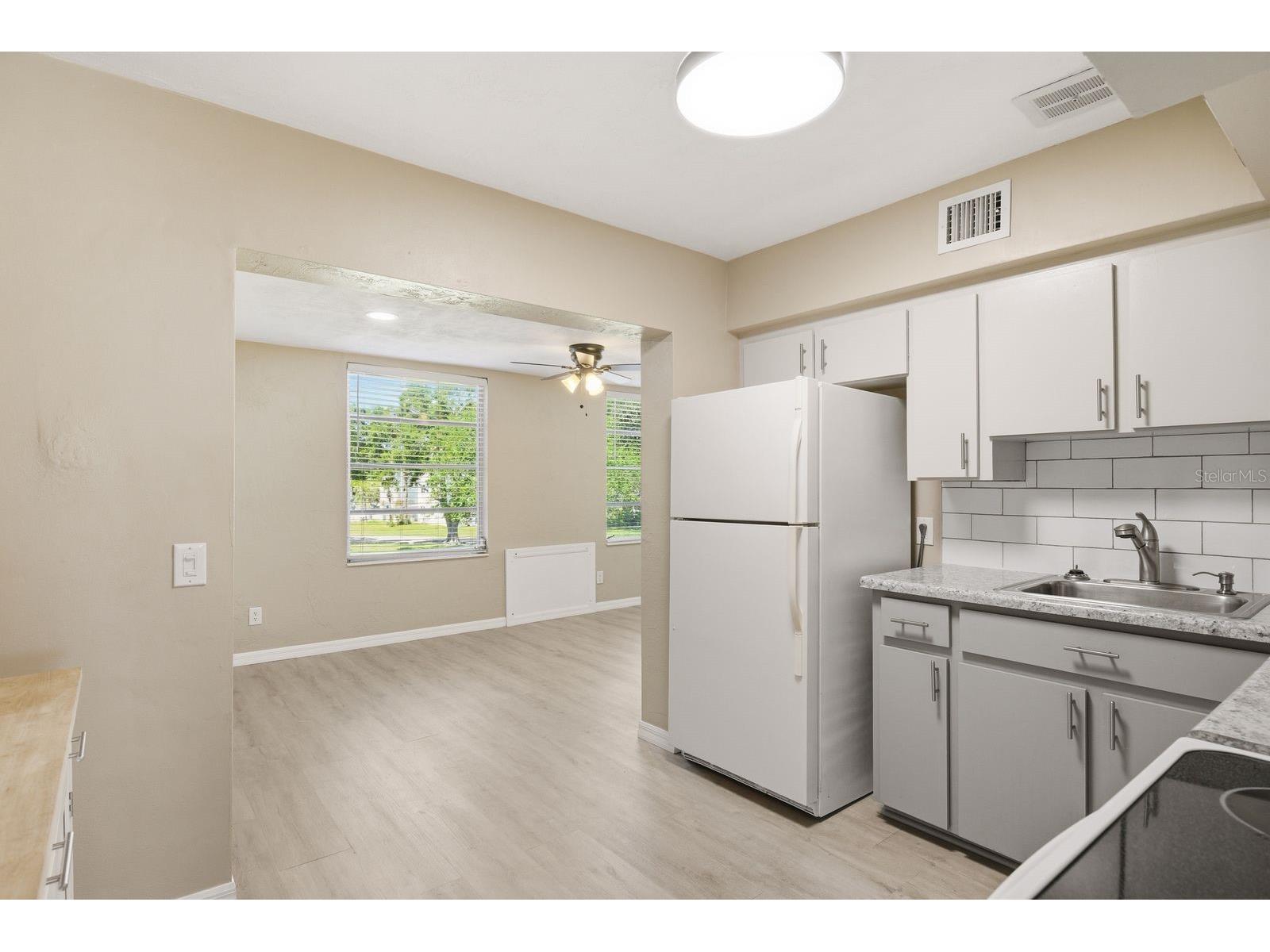 2451 Canadian Way #31 Clearwater FL 33763 - HARBOR LAKE TB8509619 image2