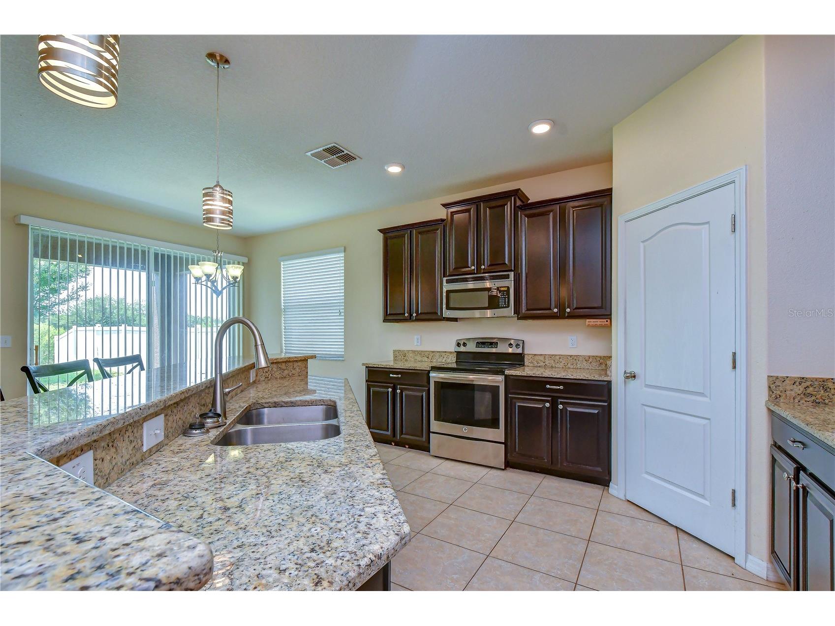 2451 Dakota Rock Drive Ruskin FL 33570 TB8529406 image27