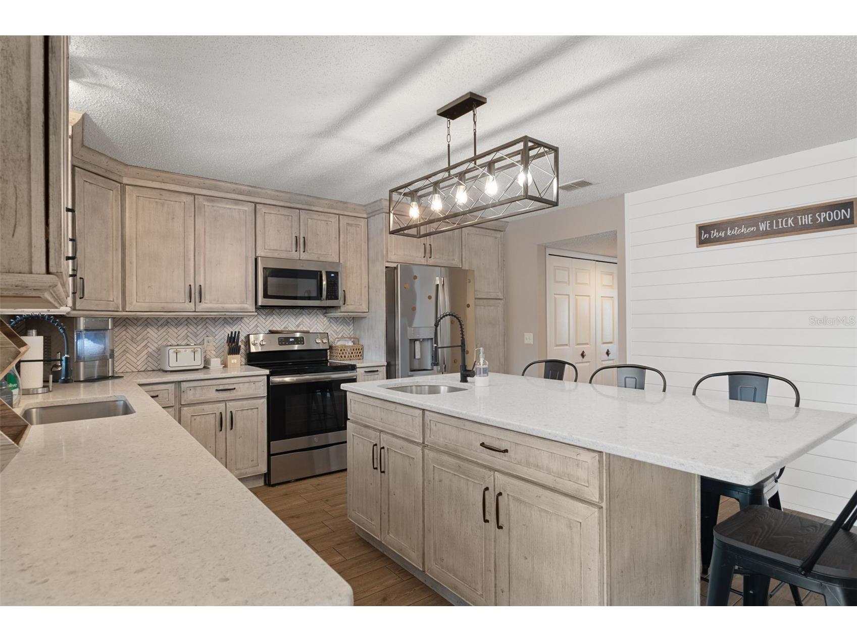 2451 Deltona Boulevard Spring Hill FL 34606 W7885354 image13