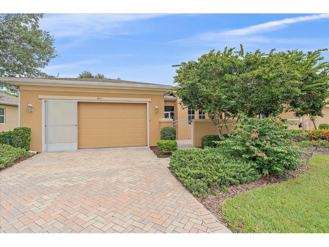 2451 Kensington Greens Drive Sun City Center FL 33573 A4578374 image1