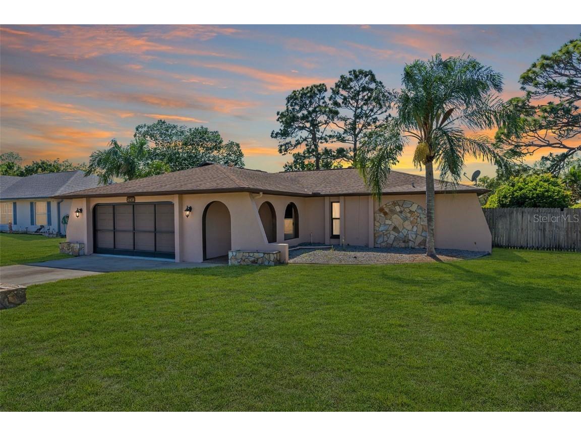 2451 Lake Forest Avenue Spring Hill FL 34609 W7863776 image1