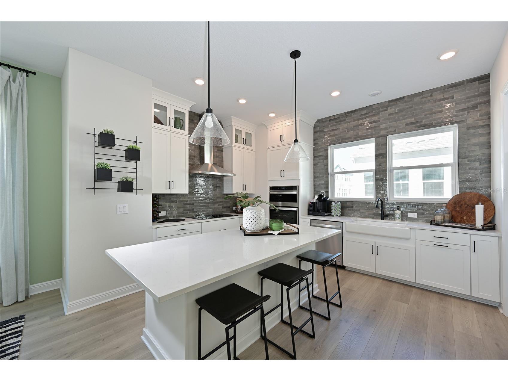 2451 Mangum Court Sarasota FL 34237 A4689375 image18