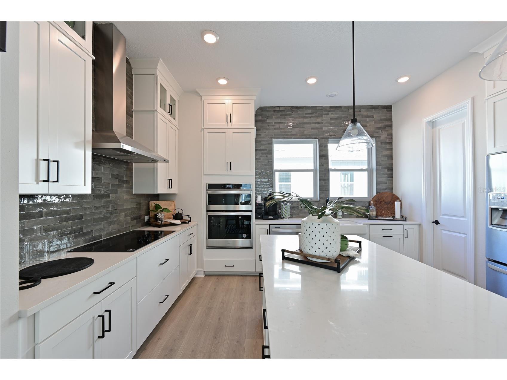 2451 Mangum Court Sarasota FL 34237 A4689375 image21
