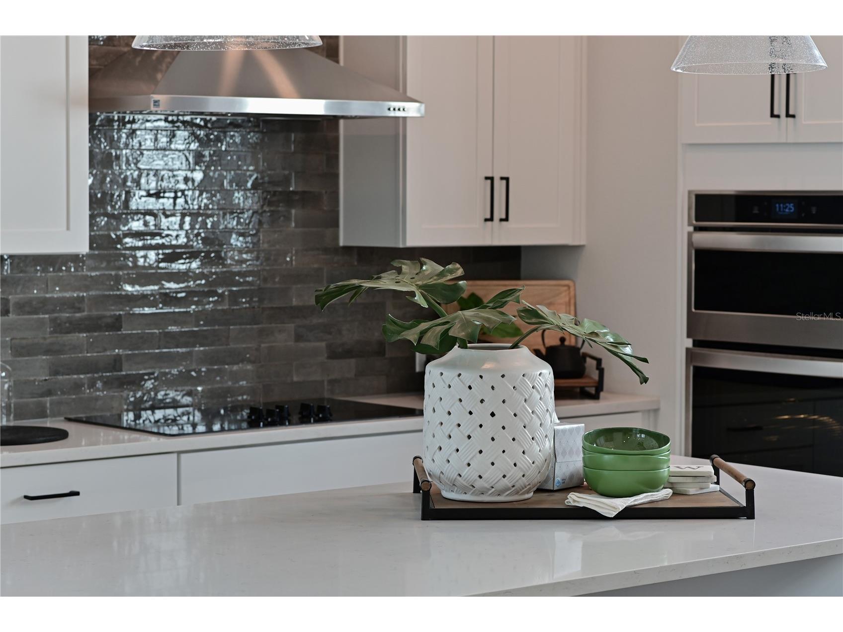 2451 Mangum Court Sarasota FL 34237 A4689375 image24