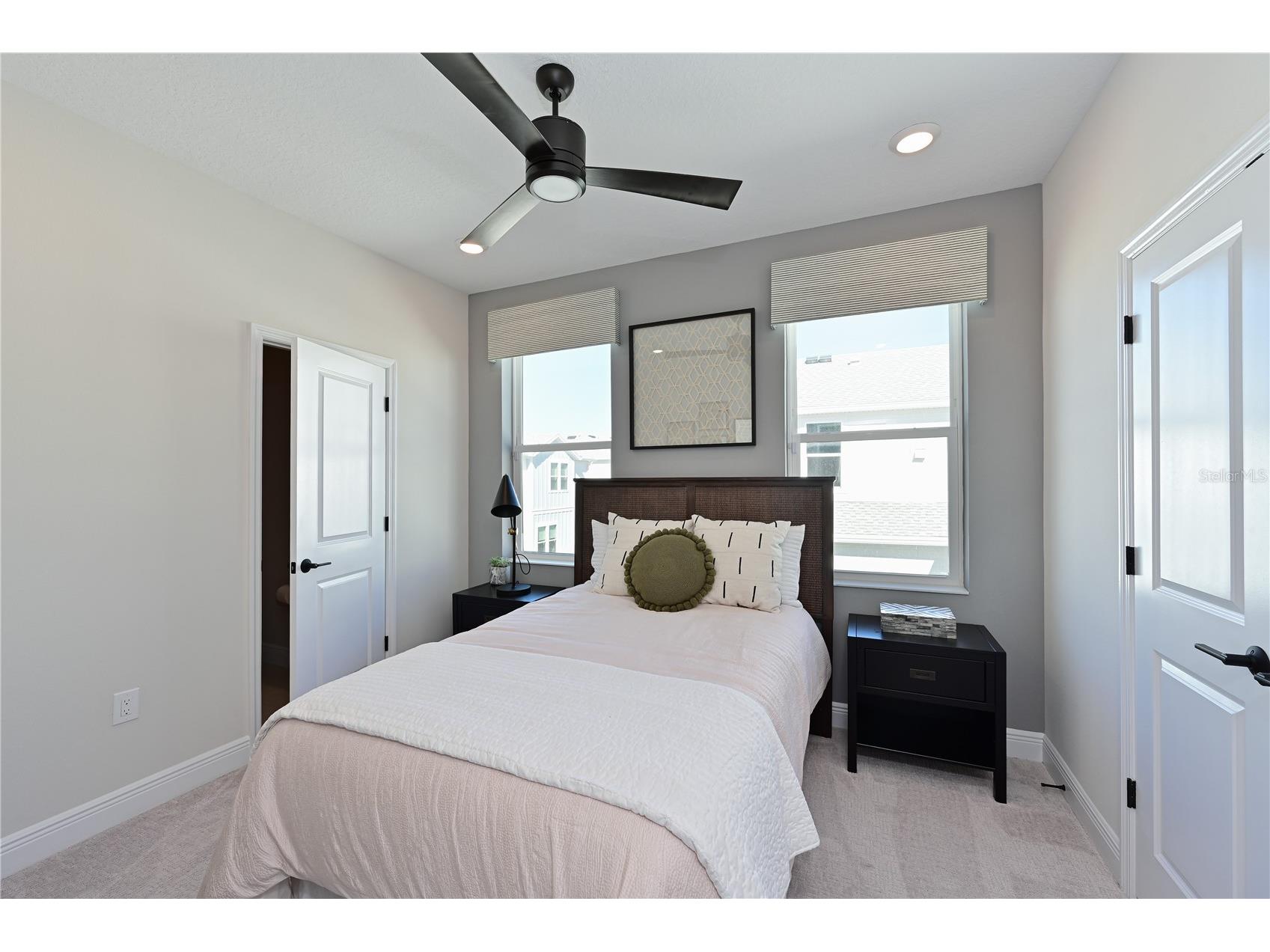 2451 Mangum Court Sarasota FL 34237 A4689375 image38