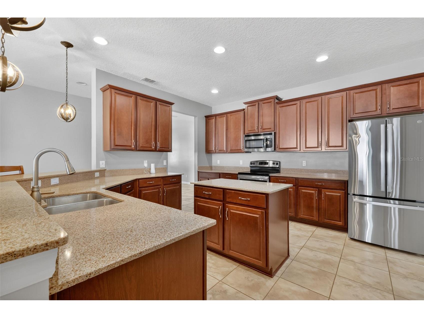 2451 Plumadore Drive Grand Island FL 32735 G5107701 image10