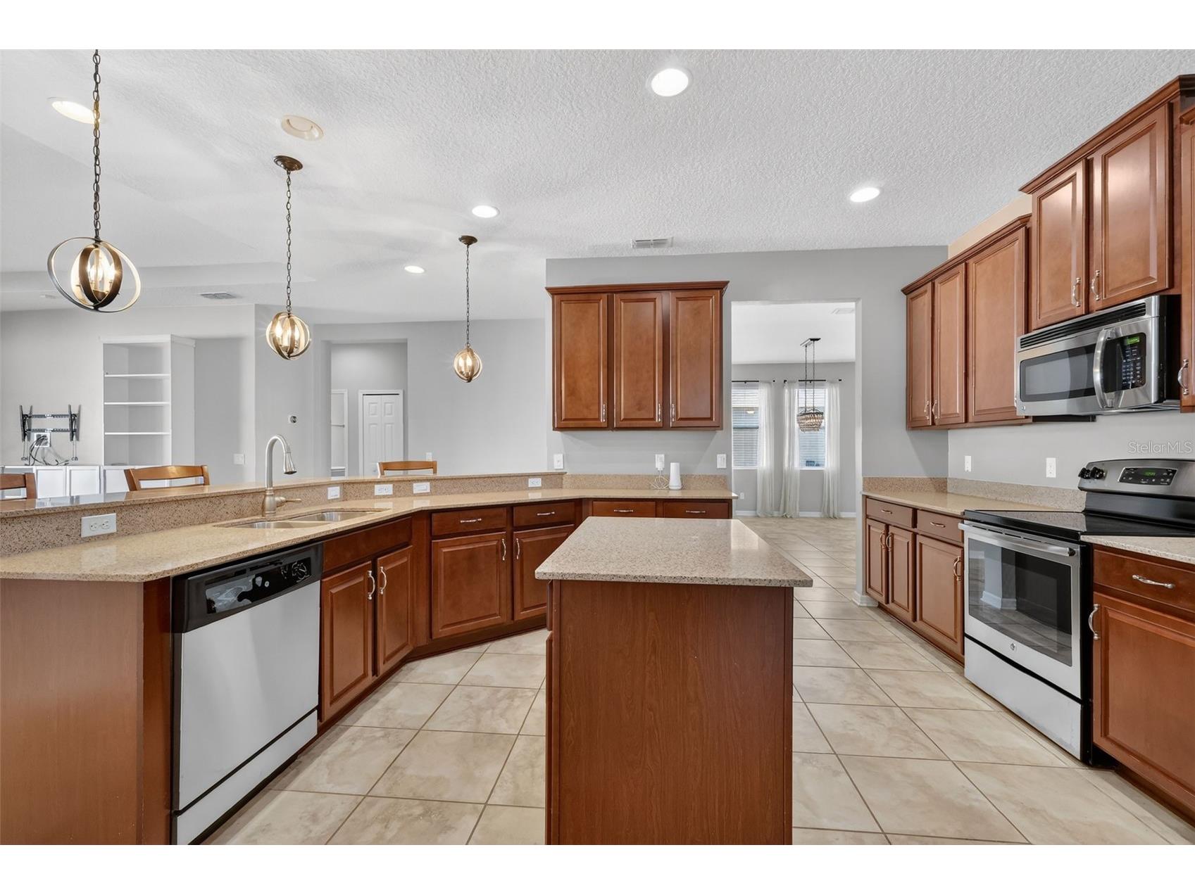 2451 Plumadore Drive Grand Island FL 32735 G5107701 image11